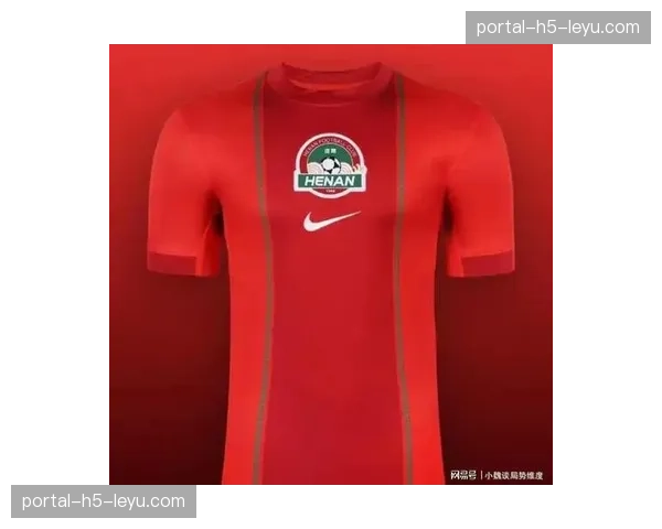 特写：老将张琳芃第400次中超出场，赛后获赠定制纪念球衣